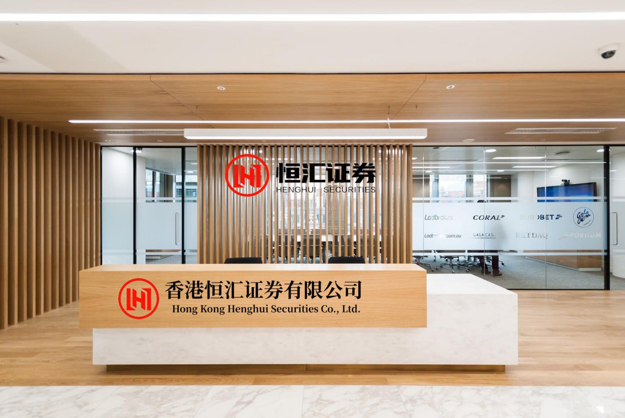 速盈所 老布新穿法，回力把千年药斑布做成街头潮鞋